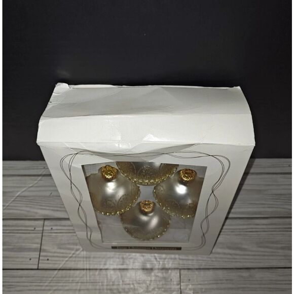 Christmas Holiday Vintage Glass Tree Ornaments Silver & Gold Glitter USA - Picture 2 of 9